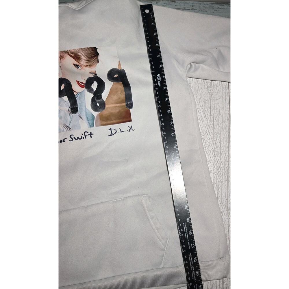 Taylor Swift S Hoodie Sweatshirt 1989 Merch Size Small. White SWIFTIE - Picture 6 of 7